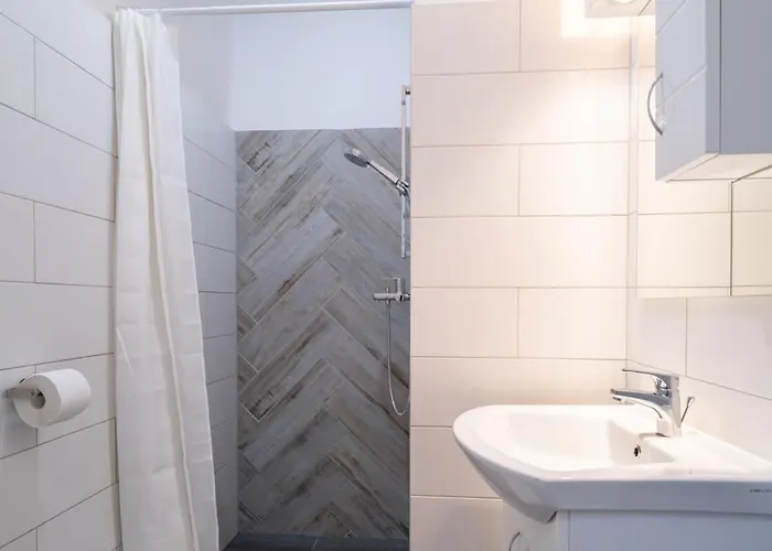Huge Aparment In The Center With Air Conditioning