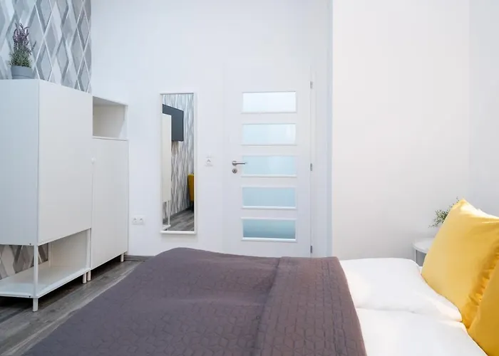 Διαμέρισμα Huge Aparment In The Center With Air Conditioning *