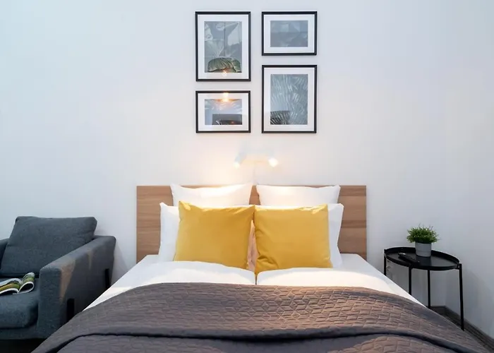 דירה Huge Aparment In The Center With Air Conditioning