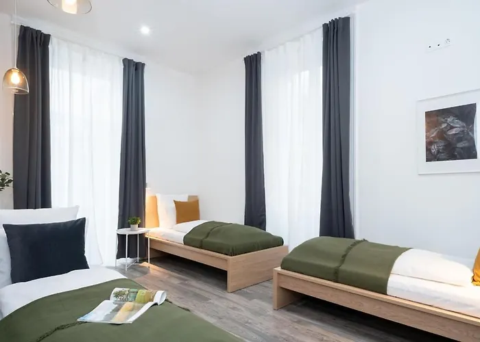 Huge Aparment In The Center With Air Conditioning דירה *