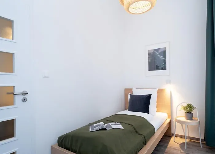 Huge Aparment In The Center With Air Conditioning *