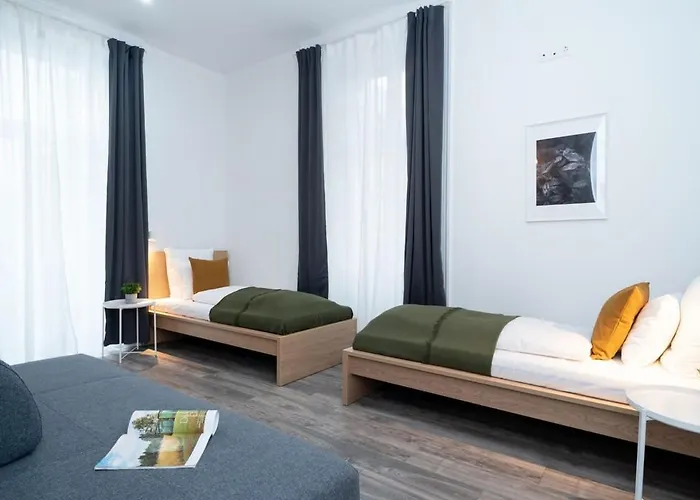 Huge Aparment In The Center With Air Conditioning